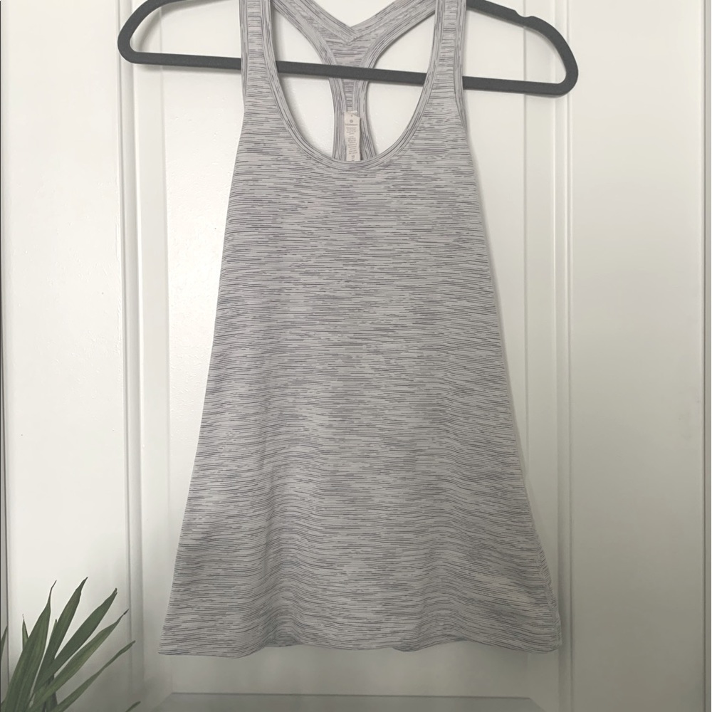 Lululemon tank